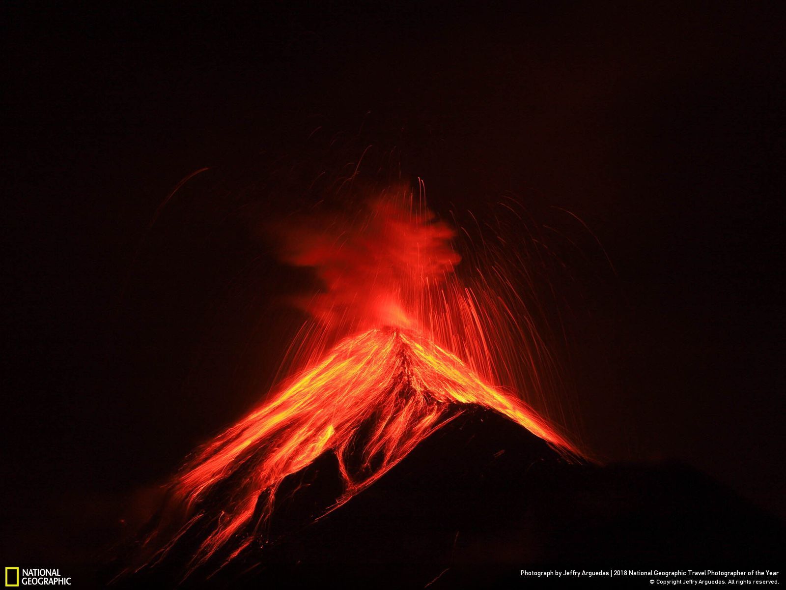 Фото: Извержение вулкана Акатенанго, Гватемала