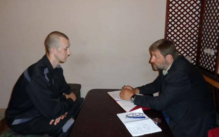 Встреча Кольченко с адвокатом. Фото: Николай Щур в Facebook