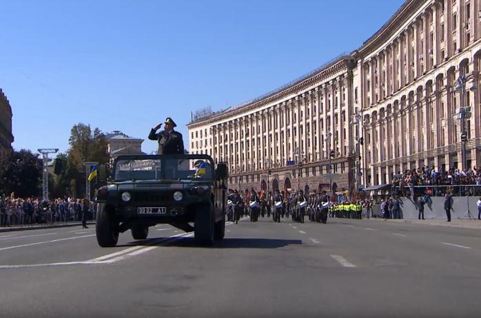 Військовий парад. Фото: Скріншот