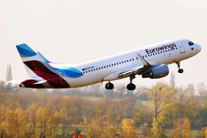 Літак Eurowings. Фото: blog.apltravel.ua