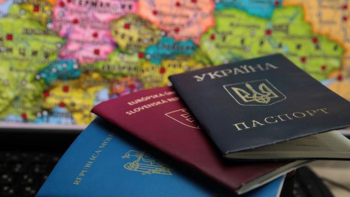 Вилучати паспорти інших держав прикордонники не мають законних підстав, фото: «Вести»