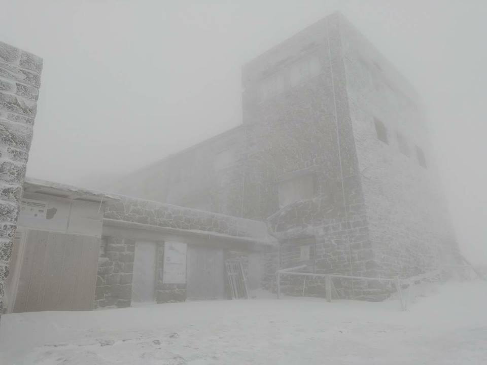 Погода на спасательном посту, гора Поп Иван, фото - Фейсбук