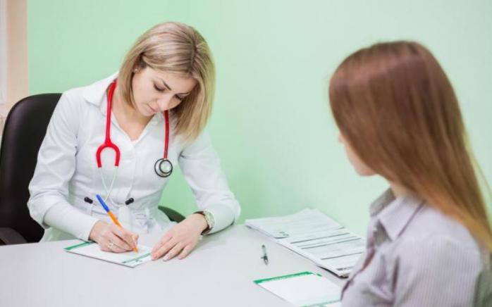 Рішення, з ким з лікарів підписувати декларацію, залишається за пацієнтом, фото: Znaj.ua
