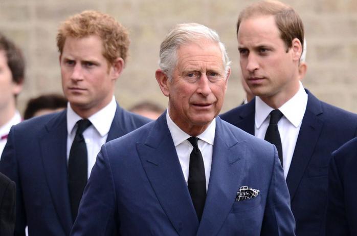 Принц Чарльз з синами Вільямом і Гаррі, фото — Daily Mirror