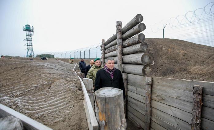 Аваков проверяет границу, фото: департамент коммуникации МВД Украины