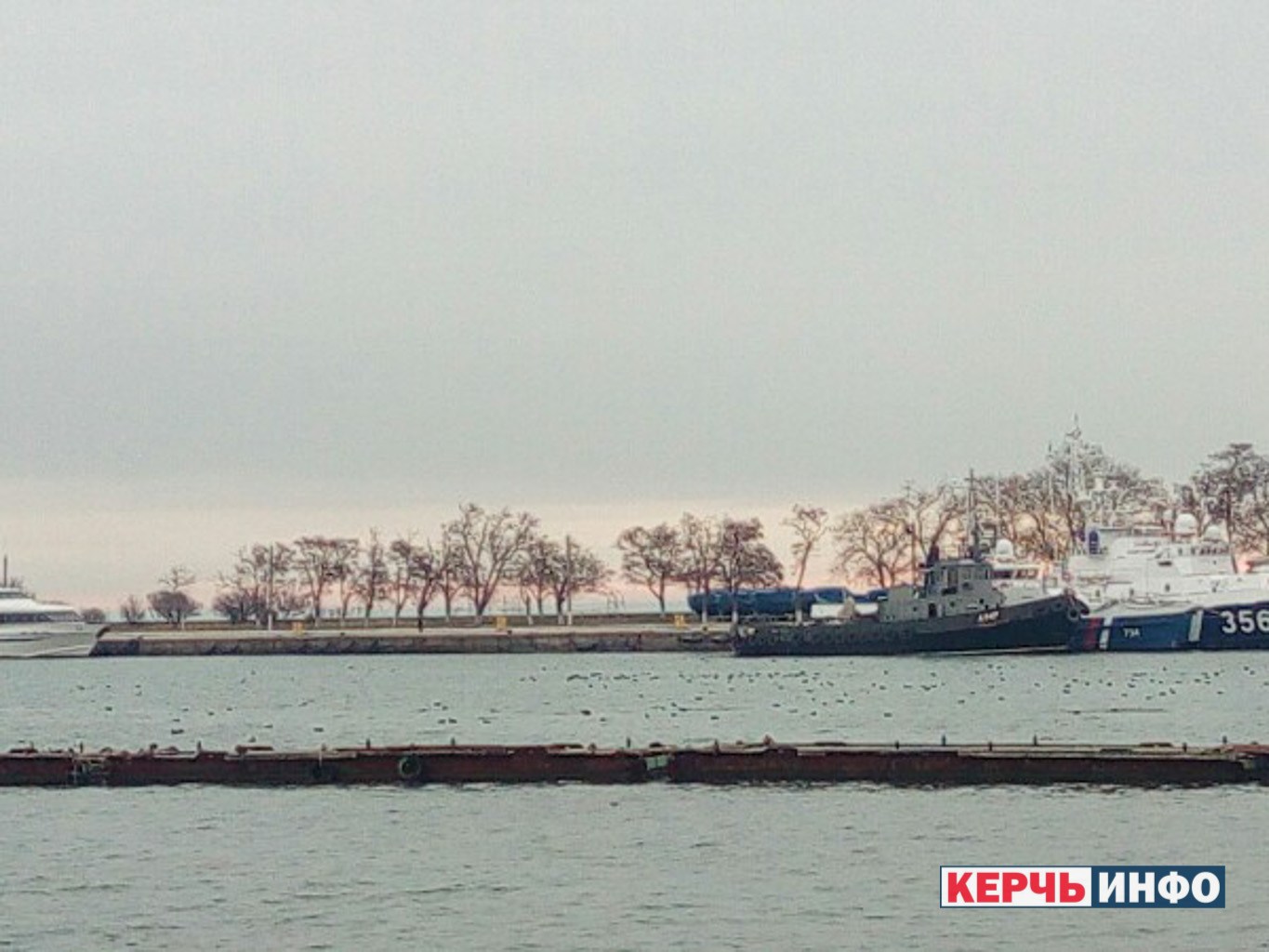 Буксир «Яны Капу» в порту оккупированной Керчи 3 декабря 2018 года, фото: «КерчьИНФО»