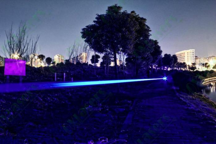 Боевики применяют лазеры синего цвета, фото: AliExpress.com