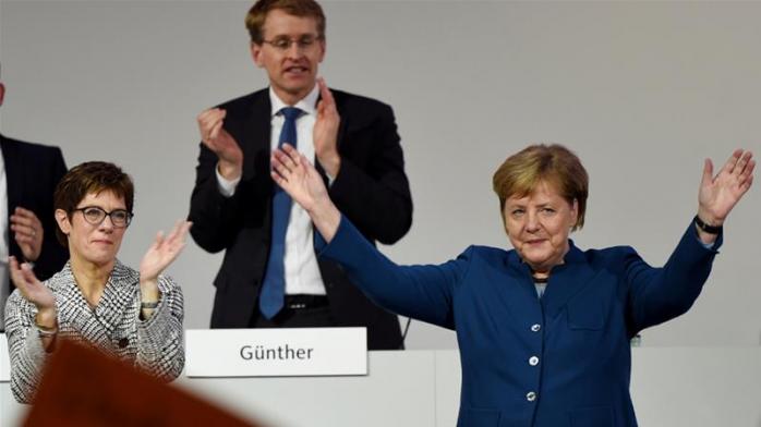 Меркель, фото - Твиттер партии ХДС