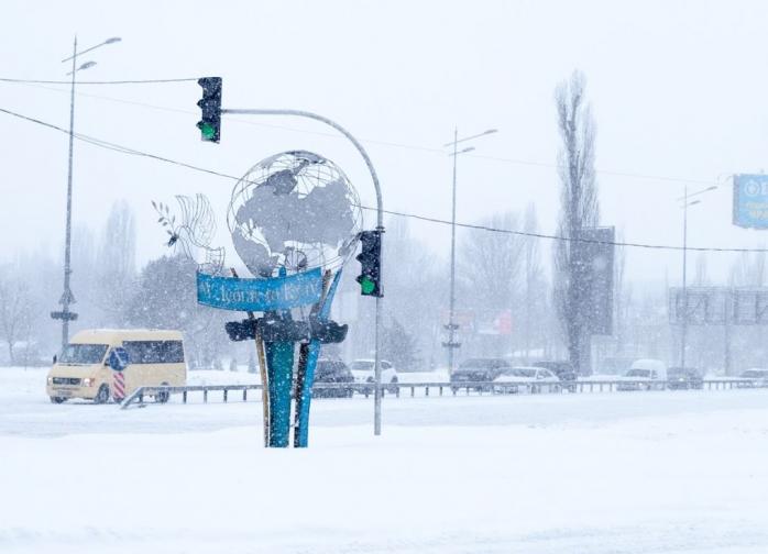 У Києві сьогодні спостерігаються складні погодні умови, фото: КМДА