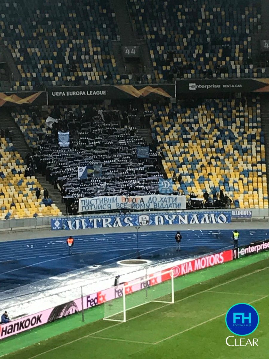 Баннер фанатов "Динамо", фото — Твиттер FootballHub