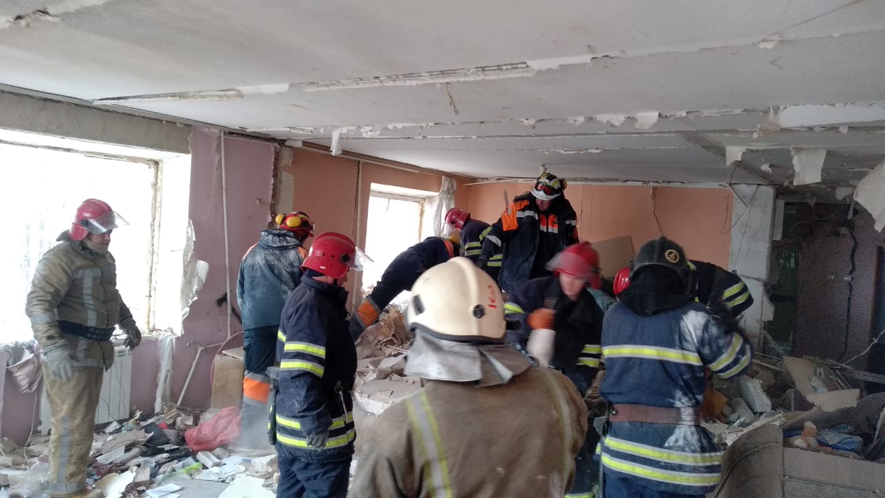 Рятувальники працюють на завалах у Фастові