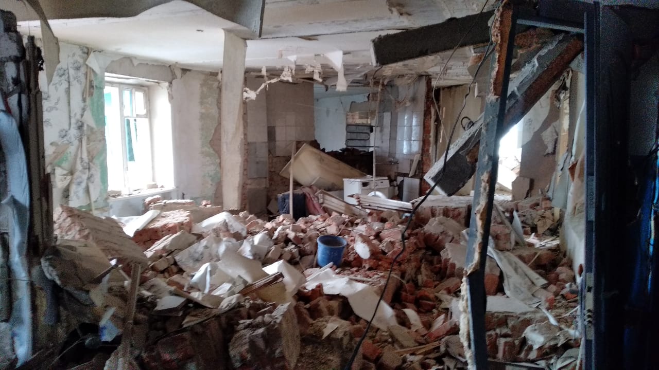 Разрушенные взрывом квартиры, фото — ГСЧС