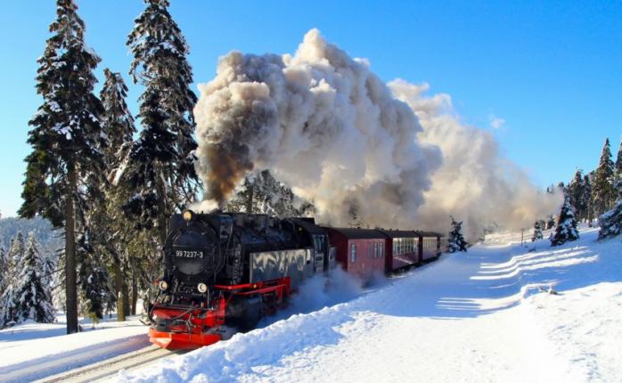 «Укрзалізниця» додала ще п’ять поїздів на новорічні свята. Фото: 2D.by