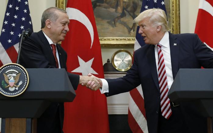 Реджеп Таїп Ердоган та Дональд Трамп, фото: 4NEWS.mk