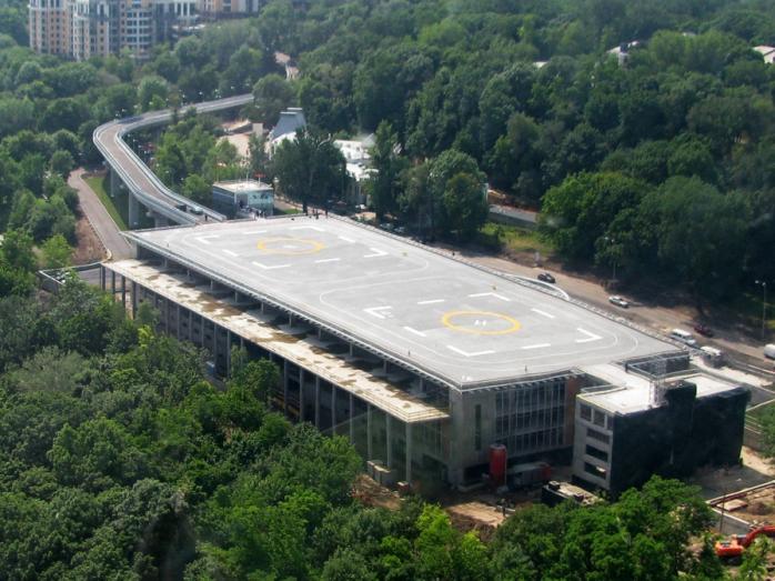 Вертолетная площадка Януковича в Киеве. Фото: 5 канал