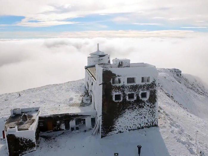 Сніг у Карпатах. Фото: Чорногірський гірський пошуково-рятувальний пост у Фейсбук