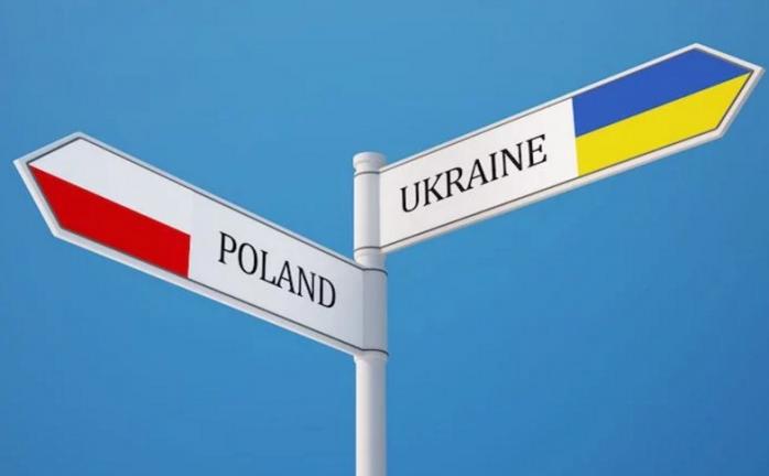Польща звільнила посла в Україні