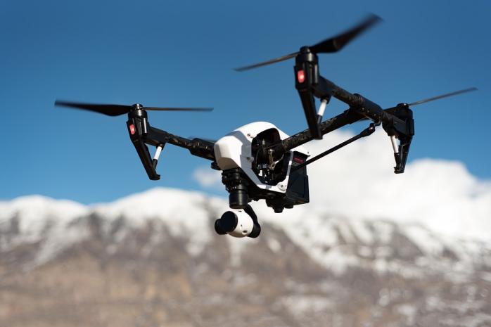 Полиция ищет дроны, которые «похититель Рождества» запускает близ аэропорта Лондона