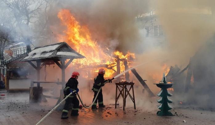Взрыв во Львове на ярмарке. Фото: ГСЧС