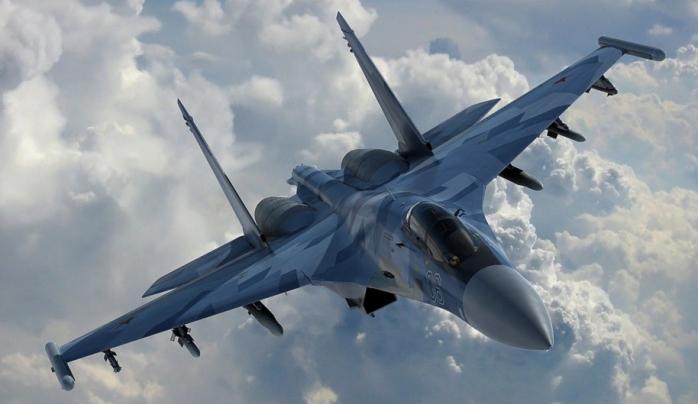 Російські літаки-винищувачі перекинули до Криму