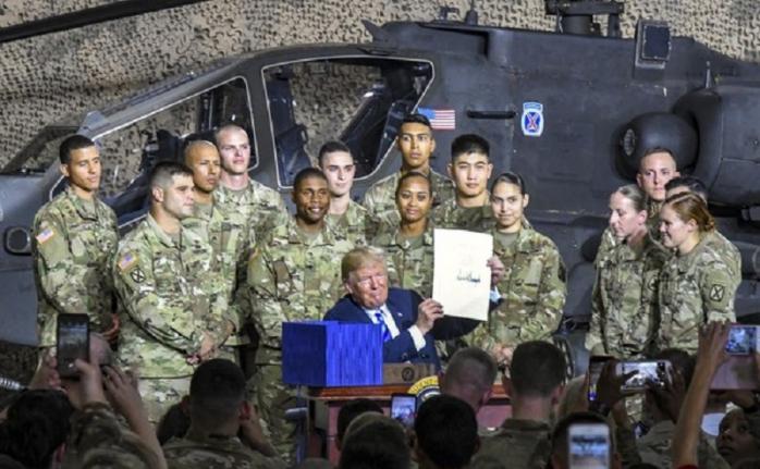 Дональд Трамп повідомив, хто тимчасово керуватиме Пентагоном / Фото: Defense.gov