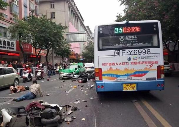 Теракт в Китаї. фото — Dimsum Daily