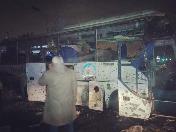 Последствия подрыва автобуса в Египте, фото: twitter.com/EgyGreenfly