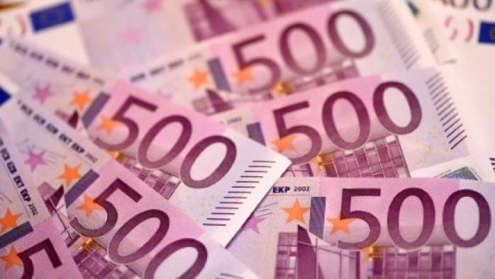 Печать самой ценной банкноты евро прекратят 17 из 19 национальных центральных банков, фото — France24