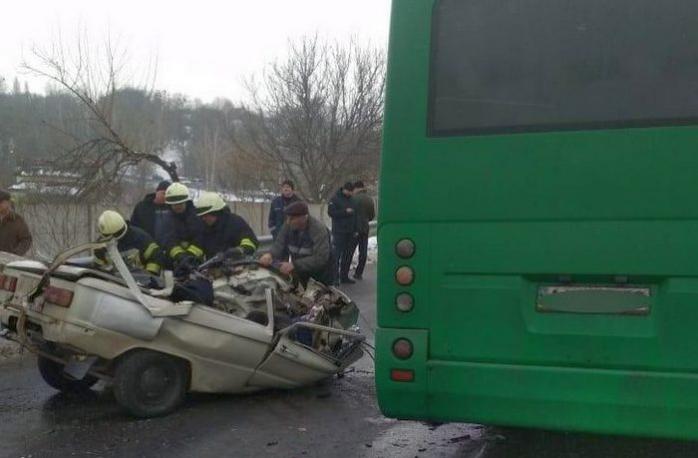 ДТП с тремя жертвами произошло под Киевом. Фото: КРАПКА