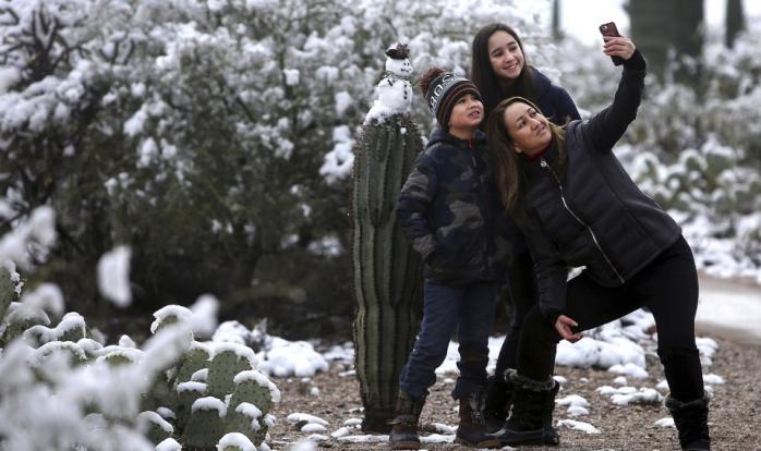 Пустельні міста США засипає снігом / Фото: pronews.gr