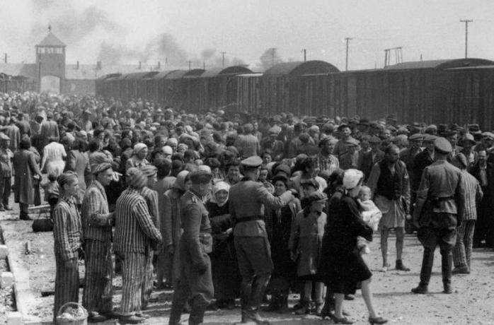 Жертвами Голокосту стали 6 млн людей, фото: «Вікіпедія»