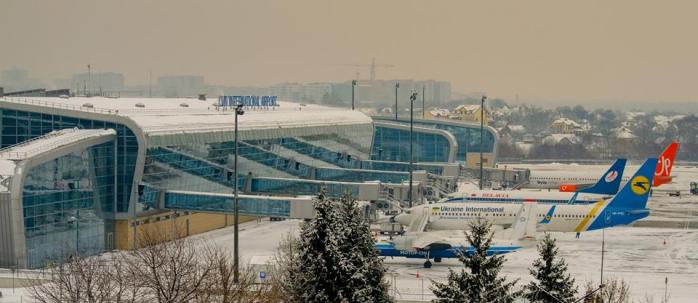Инцидент с "Боингом" во Львове, фото — Фейсбук аэропорта "Львов"