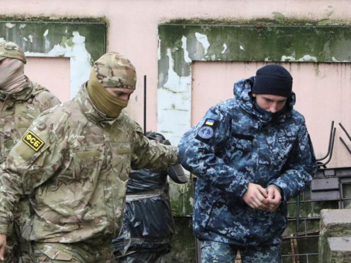 Полонені українські моряки. Фото: Цензор.НЕТ