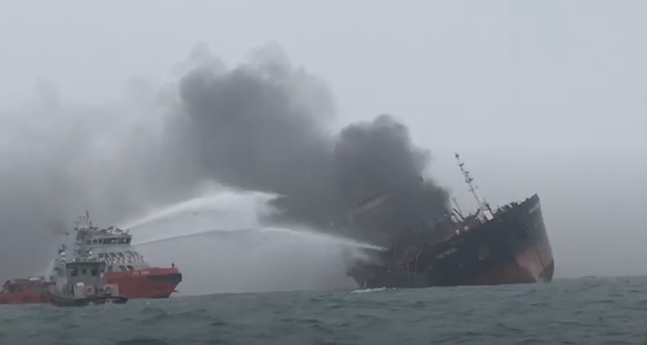 Вибух на нафтовому танкері стався поблизу Гонконга