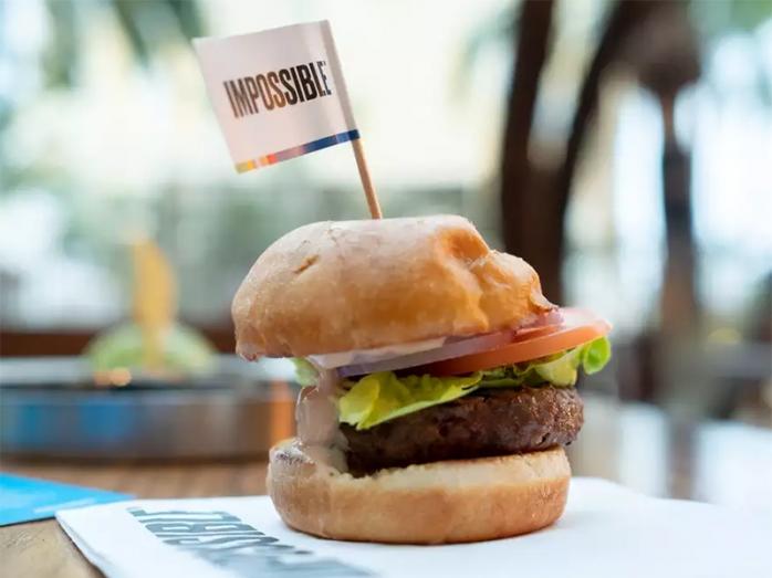 Бургер зі штучного м’яса The Impossible Burger 2.0. Фото: Popular Science