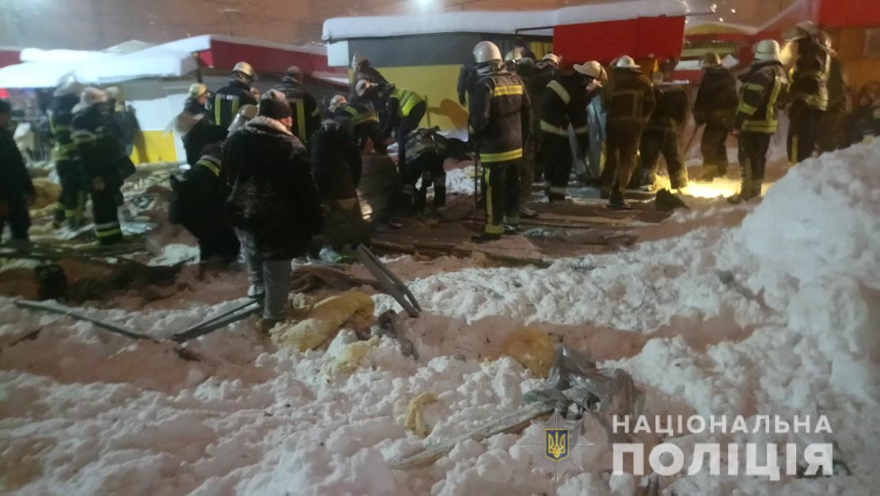 Последствия обвала недостроенного торгового павильона в Харькове, фото: Национальная полиция