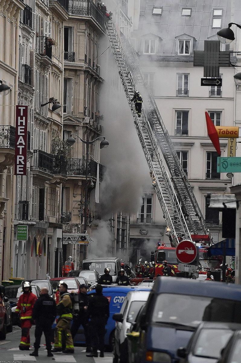 Взрыв в Париже. Фото: REUTERS
