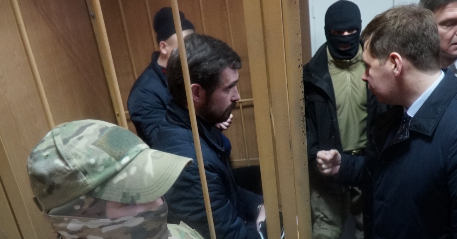З’явилися фото з суду над українськими військовополоненими моряками