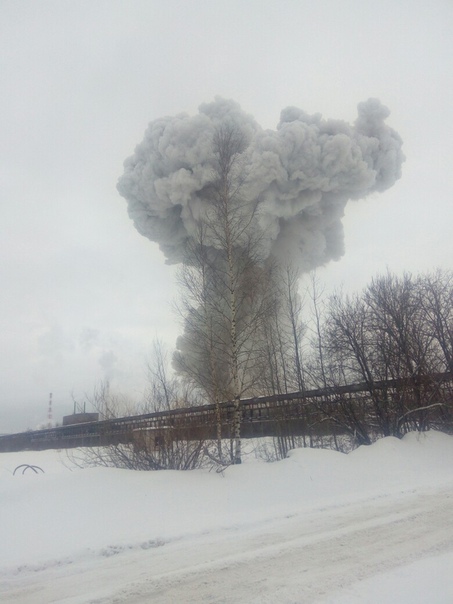 Взрыв на химическом заводе в России. Фото: Город Кингисепп