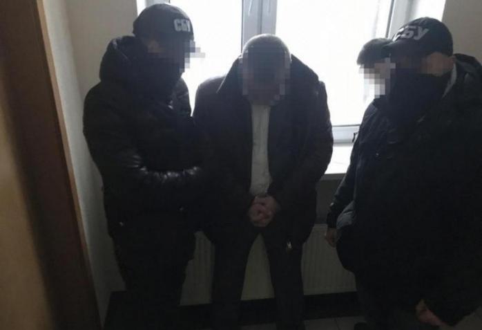 Затримання чиновника, фото: Прес-центр СБУ
