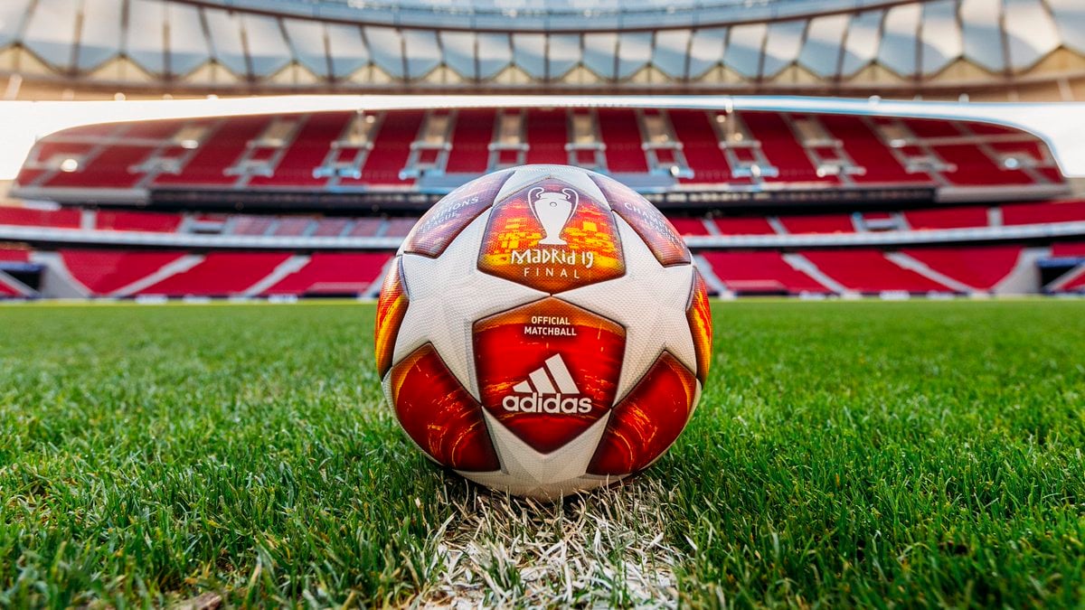 Мяч финала Лиги чемпионов 2019 года представили в УЕФА (ФОТО)