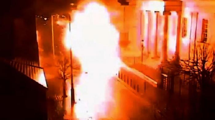 Взрыв в Ирландии: полиция подозревает "новую ИРА" / Фото: скрин The Irish Times