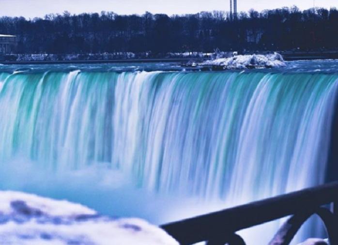Ніагарський водоспад вкрився кригою внаслідок сильних морозів / Фото: Instagram