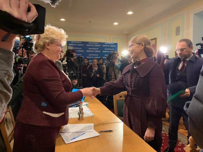 Тимошенко, Мороз і ще двоє кандидатів подали документи до ЦВК. Фото: Marina Soroka