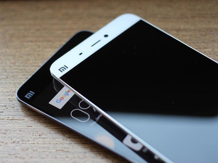 Компанія «Сіяомі» презентувала смартфон, що згинається. Фото: Flickr