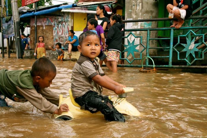 Наводнения и оползни обрушились на Индонезию, число жертв растет / Фото: wikimedia