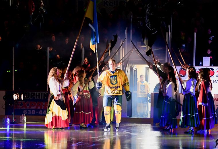“Українська ніч з хокейною командою “Королі Дофіну”, фото — ukrainianpeople.us