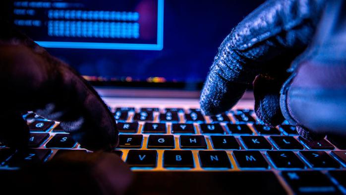 Конфиденциальные данные юрлиц продавали запорожские хакеры за 1 тыс. долларов. Фото: Газета.Ру
