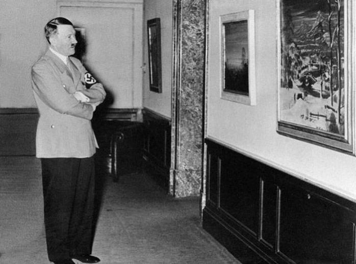 Искусствоведы считают картины Гитлера весьма посредственными, фото — Википедия