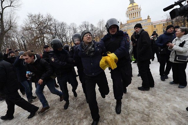 Мітинг у Росії. Фото: Аpostrophe